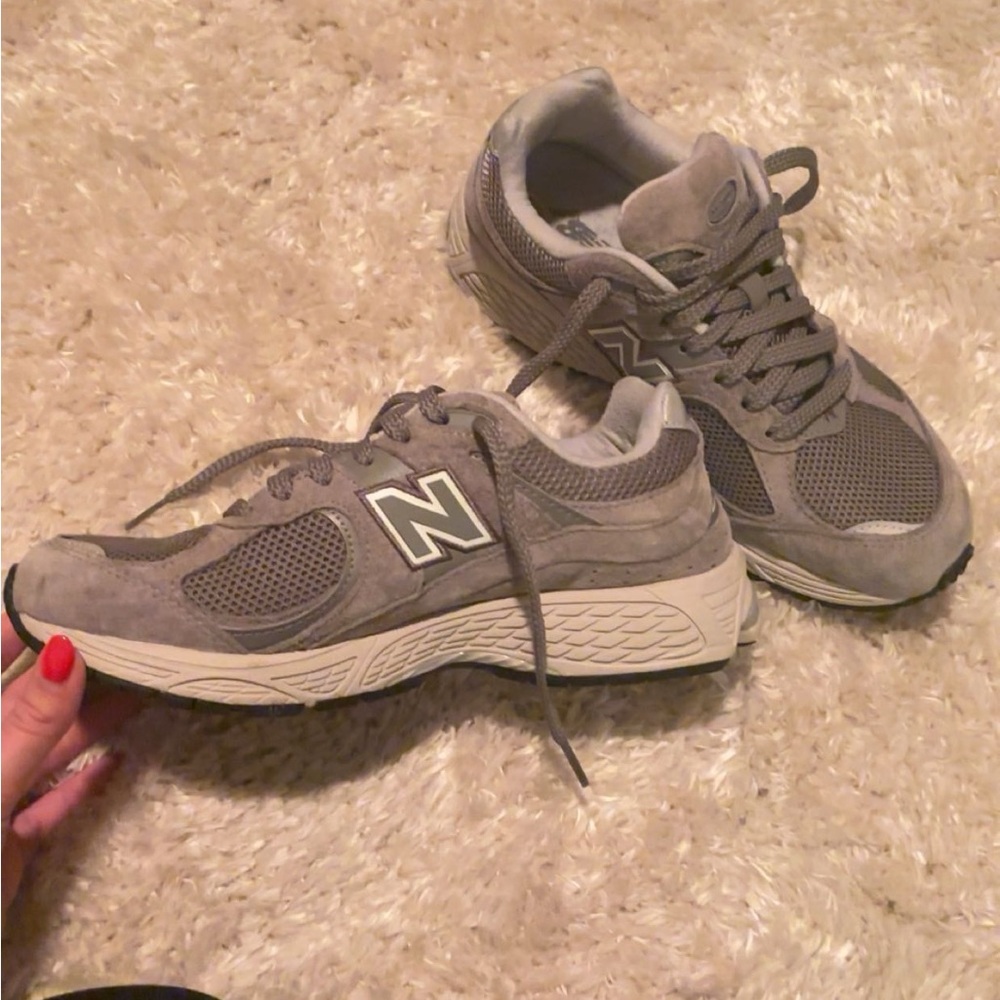 New balance 2002 grey shoes